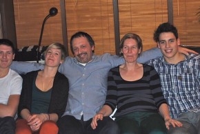 La famille Rousseau au complet : (De gauche à droite) Hélène et Emile Rousseaux, Karin Wallyn, Tomas et Gilles Rousseaux