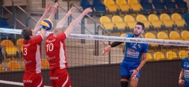 Hendrik Tuerlinckx (Roeselare) à l'attaque face à Puurs. Merci à Jan Vanmedegael pour la photo.